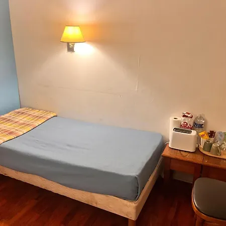 Le Velodrome Hotel Paris