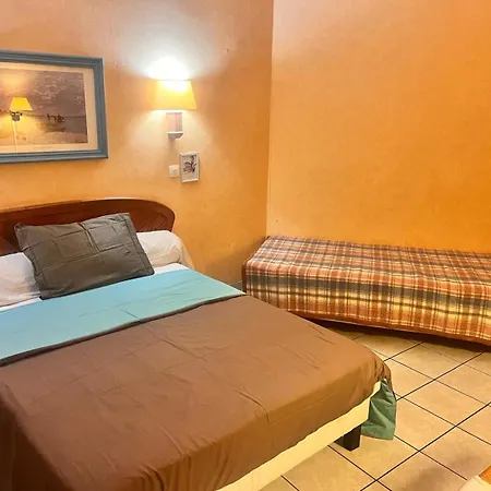 Hotel Le Velodrome Paris