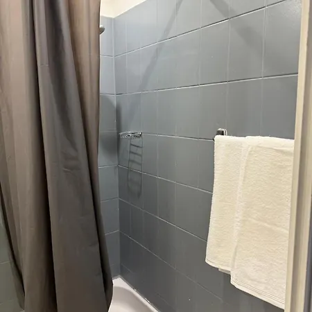 Le Velodrome Hotel 2*