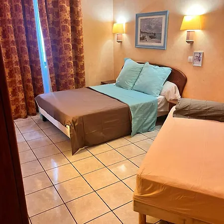 Le Velodrome Hotel Paris