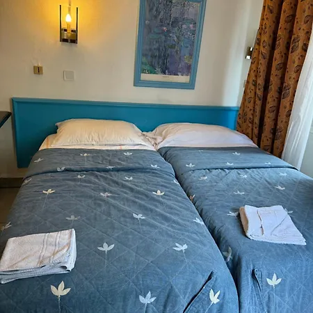 Hotel Le Velodrome Paris
